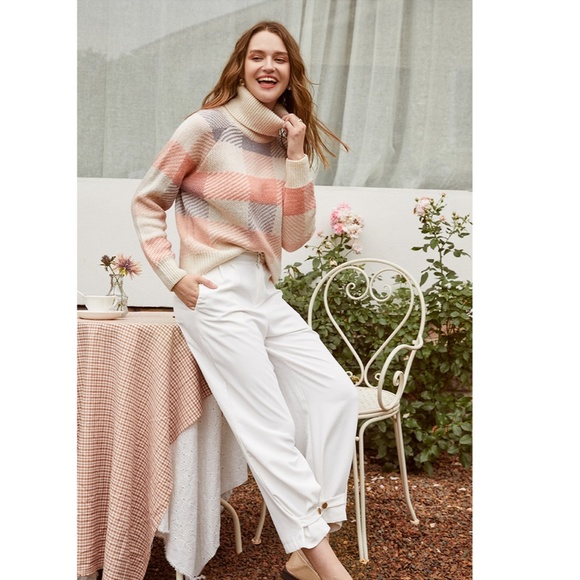 🎥 Colorblock Turtleneck Pullover Sweater - Picture 11 of 13